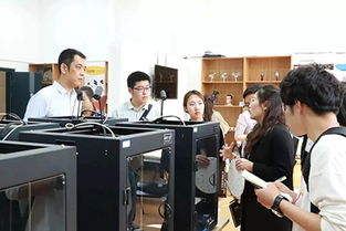 黨建引領(lǐng)促融合，專業(yè)交流譜新篇 文化藝術(shù)管理學(xué)院與設(shè)計(jì)學(xué)院聯(lián)合開展主題黨日暨專業(yè)交流活動(dòng)